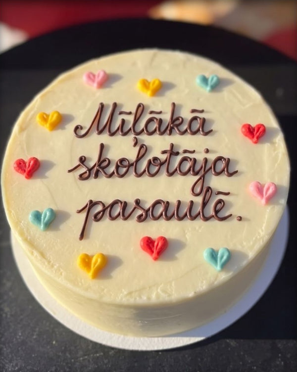 Maskarpones bento kūciņa ar uzrakstu Mīļākā skolotāja pasaulē — Café Bitīte